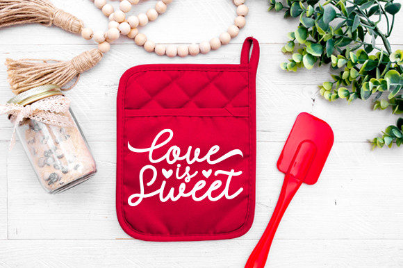 Reviewing the Love is Sweet Pot Holder SVG for Embroidery